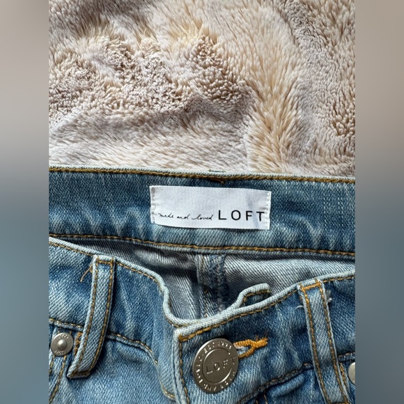 Loft Embroidered Flower Jeans Size 25 size 0 - Picture 4 of 7
